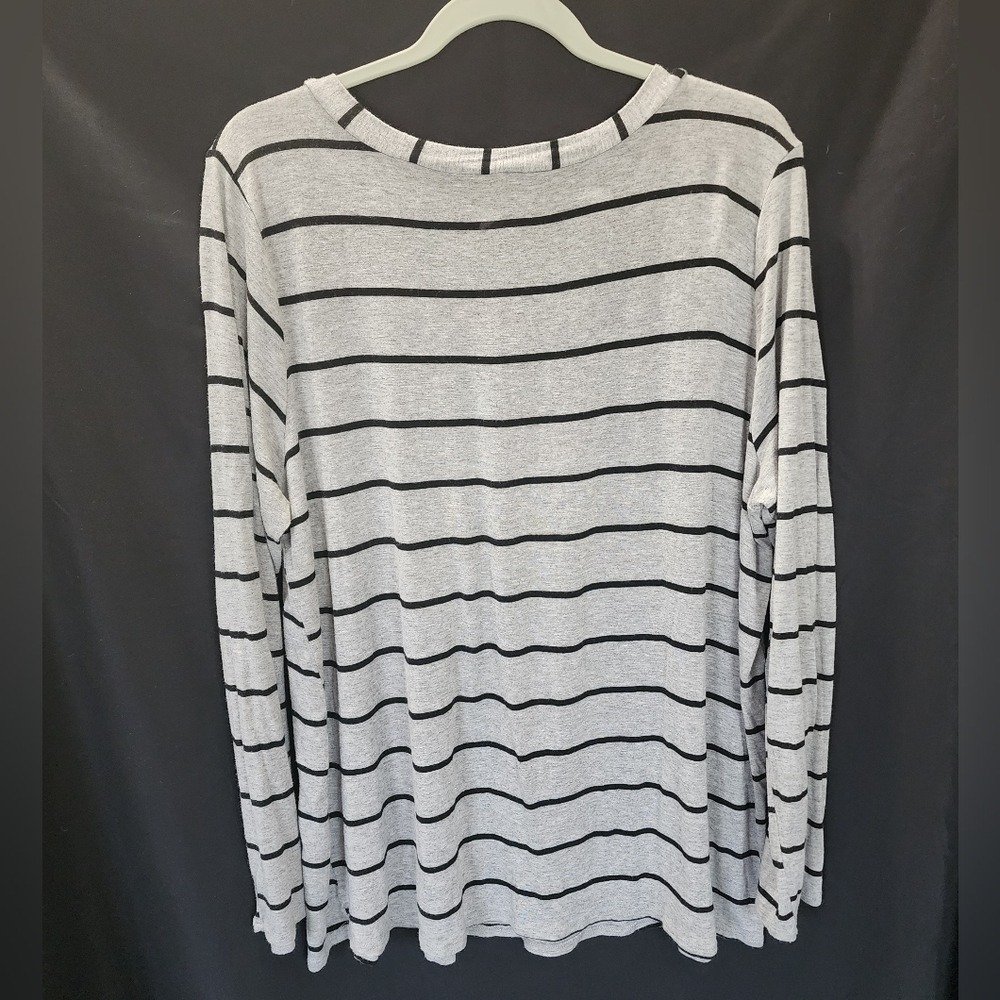 Minimalist Striped V Neck Long Sleeve Top | Sew In Love | 2X - Picture 4 of 4